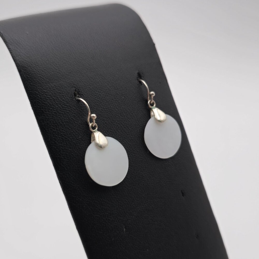 Sterling Silver Handmade Circle White Shell Dangle Earrings A2961 - Picture 2 of 5